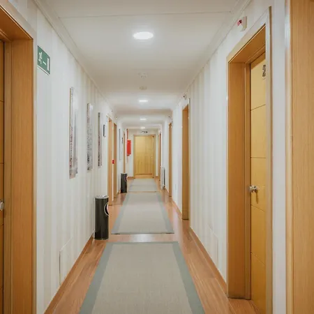 מלון Reina Isabel