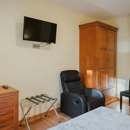 מלון Reina Isabel