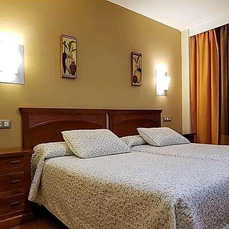 Reina Isabel 5* Medina del Campo