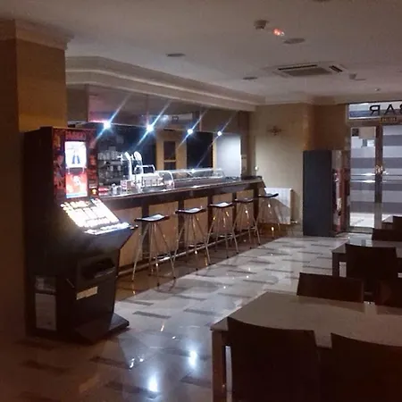 Hotel Reina Isabel