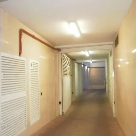 Hotel Reina Isabel