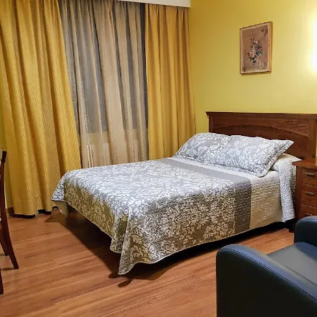 Reina Isabel Hotel 5*