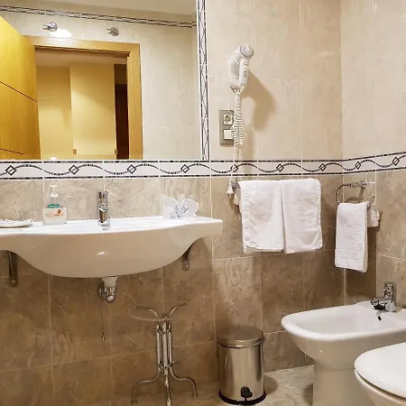 Reina Isabel Hotel