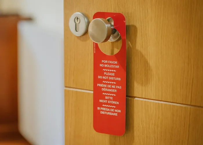 Reina Isabel 호텔 5*