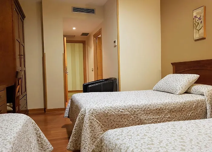 Reina Isabel 호텔 5*