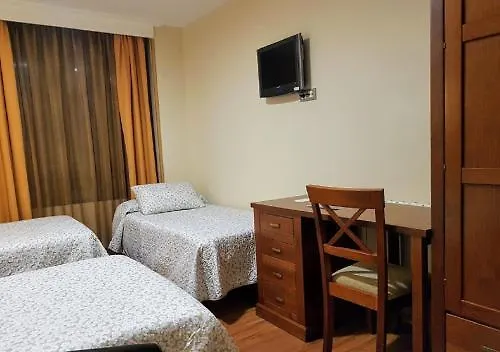 호텔 Reina Isabel 5*